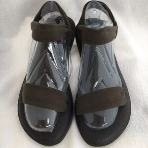 Sanuk Olive Green and Black Strap Sandals